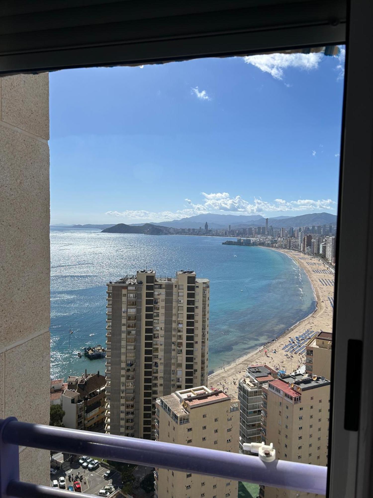 Apartamento Con Preciosas Vistas Y Piscina Бенідорм Екстер'єр фото